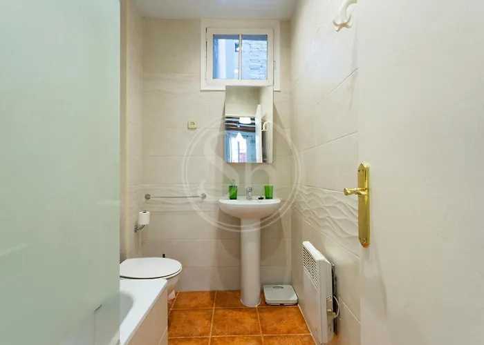 Loft En Gracia Con Terraza * برشلونة